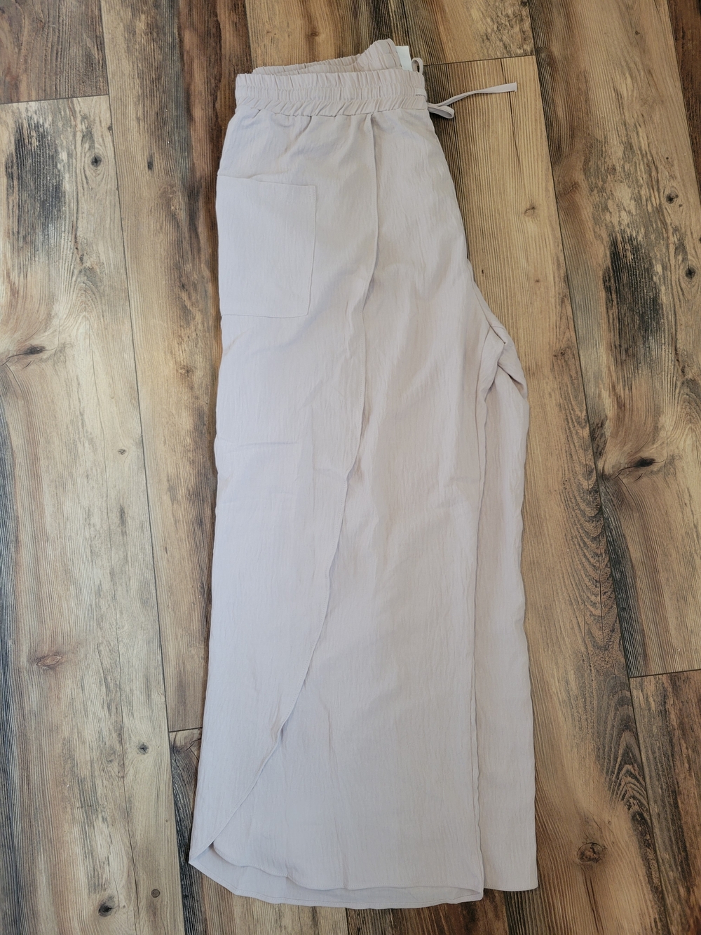 Beachy Drawstring Pants - Picture 3 of 4